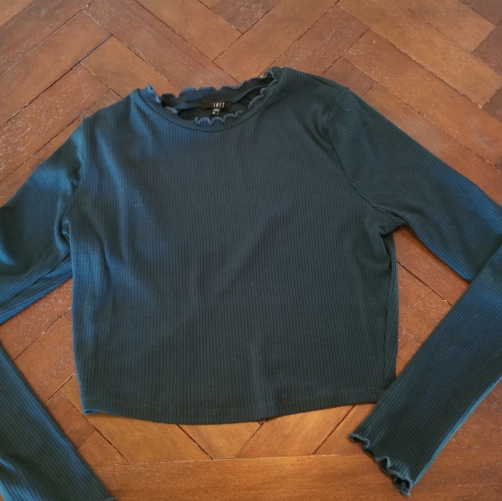 4 for $20 ~ Long sleeved Shirt (Forest Green) - Picture 2 of 2